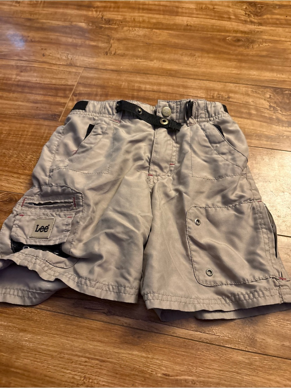 Lee Men's Tan Cargo Shorts with Utility Pockets